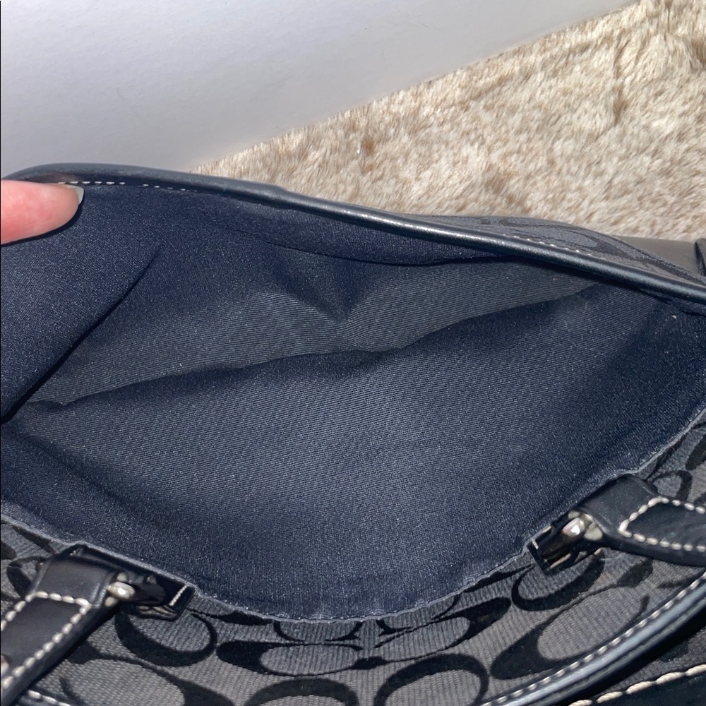 Vintage Coach ‘Hamptons’ Signature Small Satchel - Picture 13 of 16